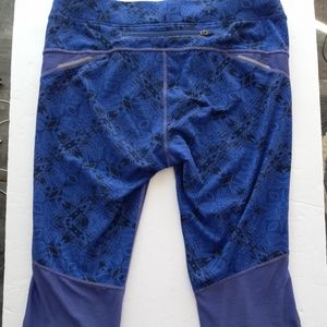 Athleta capri leggings blue size M